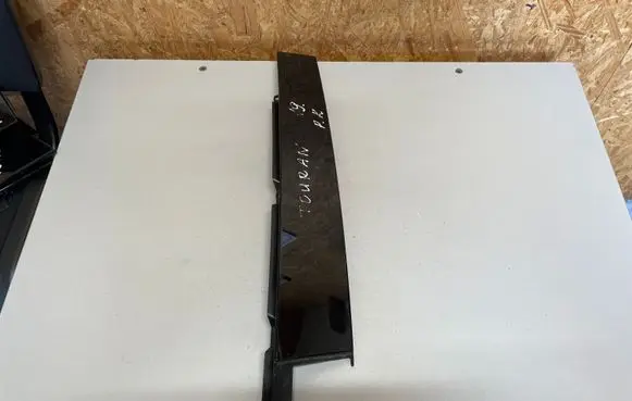 Volkswagen Touran III Front door glass trim molding 5TA837901