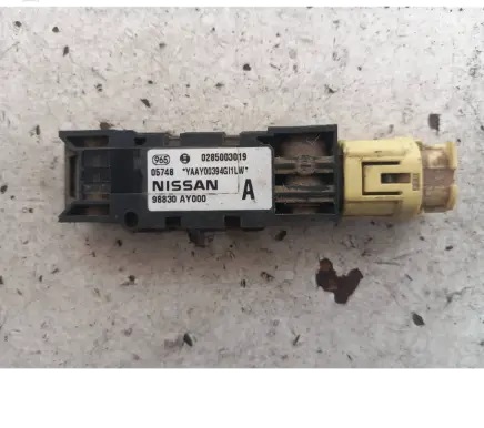 Nissan Primera Airbag deployment crash/impact sensor 98830AY000 0285003019 YAAY00396G