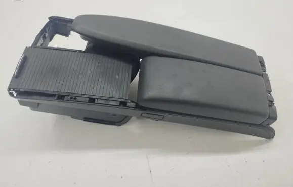 Mercedes-Benz C W204 Armrest A2046801339