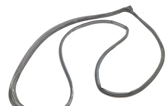 Nissan Navara D23 Rubber seal front door (on door) 