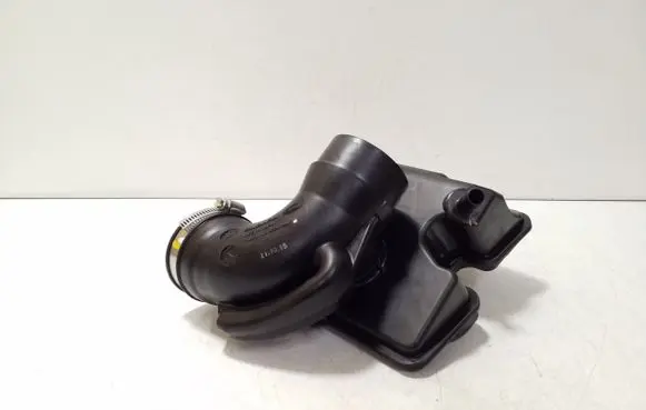 Intake resonator