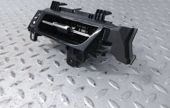 BMW X1 U11 Dashboard side air vent grill/cover trim 9483382 121323 64229483382