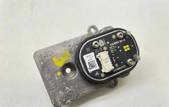 Volkswagen Tiguan LED ballast control module 1473000168