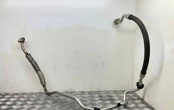 Audi Q3 8U Air conditioning (A/C) pipe/hose 8U0820743C