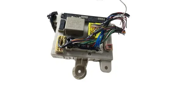 Toyota Previa (XR30, XR40) II Fuse module 8198050030 435K09 0055