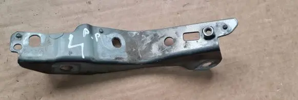 Audi Q3 F3 Fender mounting bracket 83A821091
