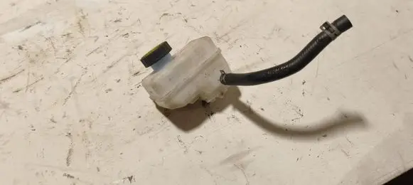 Foton Tunland V7 V9 Brake fluid reservoir 0204796843