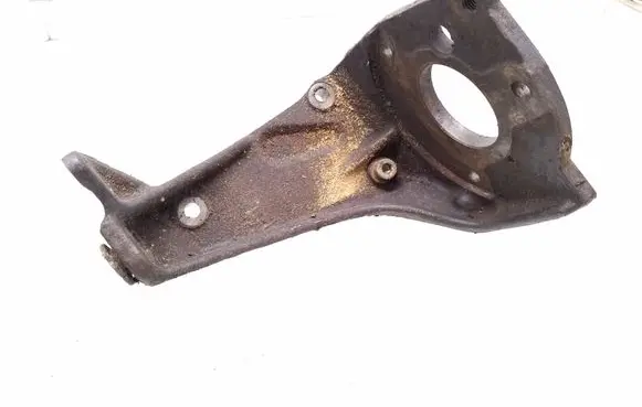 Volkswagen Transporter - Caravelle T3 Fuel pump bracket 068130147Q