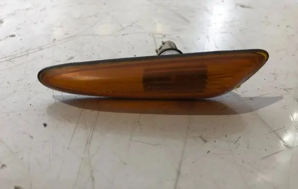 BMW 3 E46 Front fender indicator light 6911367 3490230