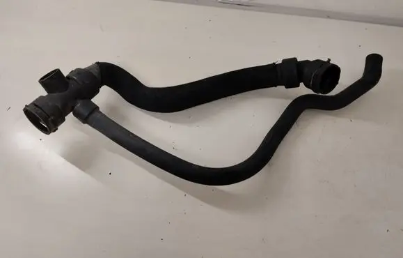 Audi A6 S6 C6 4F Engine coolant pipe/hose