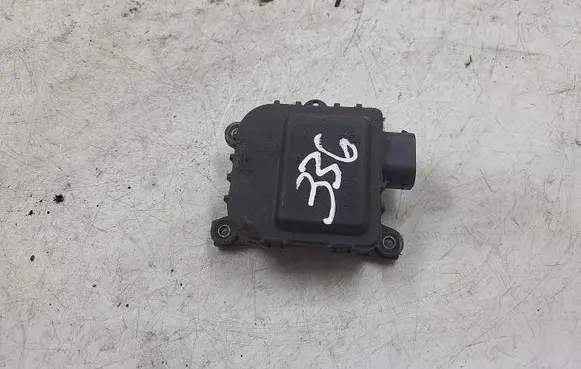 Audi A4 S4 B5 8D Air flap motor/actuator 8D1620811