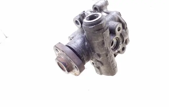Volkswagen Golf IV Power steering pump 1J0422154A