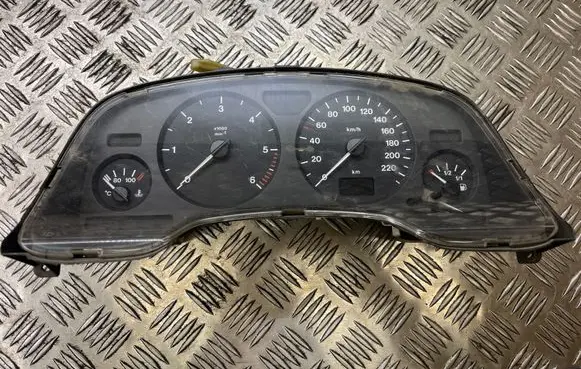 Opel Zafira A Speedometer (instrument cluster) 88311318