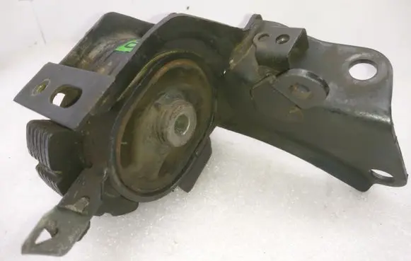 Engine mount bracket
