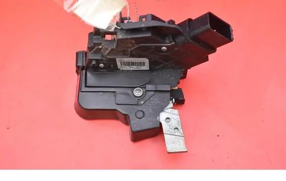 Ford Mondeo MK IV Front door lock 8M2AR21812AA