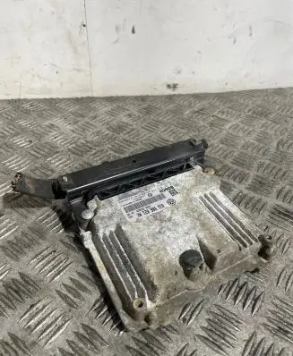 Volkswagen PASSAT B6 Engine control unit/module 03G906021NK 1039S17241 0281013440