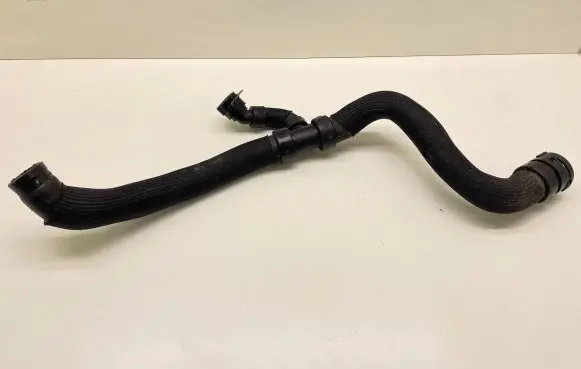 Volvo XC60 Engine coolant pipe/hose S4000238