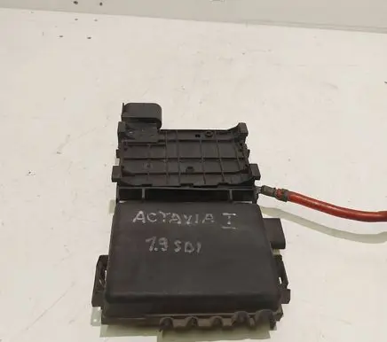 Volkswagen Golf IV Fuse box set 1J0937550