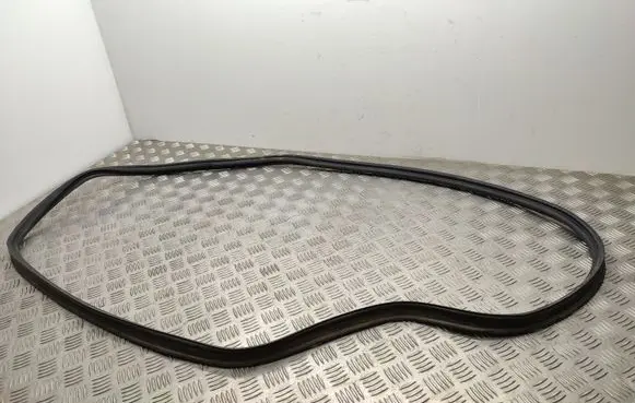 Mercedes-Benz A W176 Trunk rubber seal (body) 