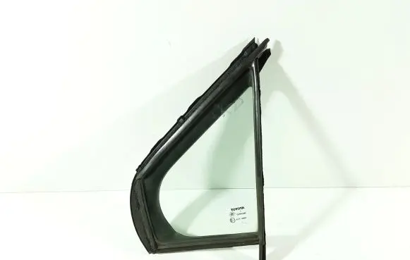 Toyota Yaris Front door vent window glass four-door 43R00097 682160D040
