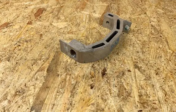 Volvo XC40 Engine mounting bracket 31681596
