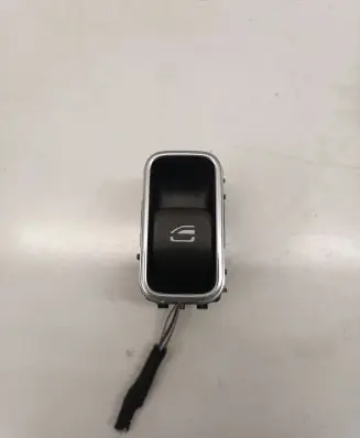 Mercedes-Benz GLA H247 Electric window control switch A1679050201