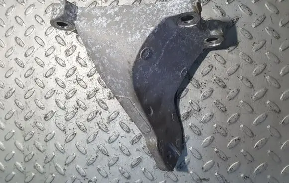 Nissan Leaf I (ZE0) Engine mounting bracket GLH