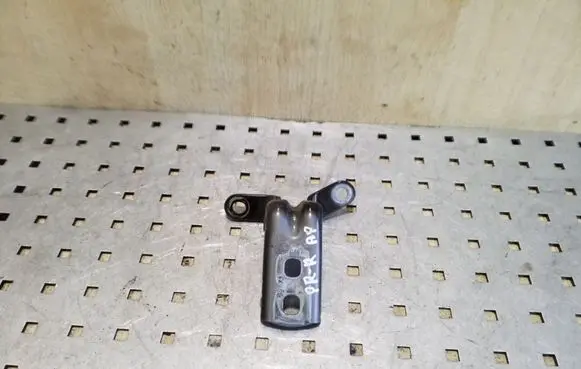 Opel Zafira C Front door lower hinge 