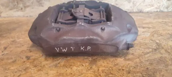Volkswagen Touareg II Front brake caliper 209236052