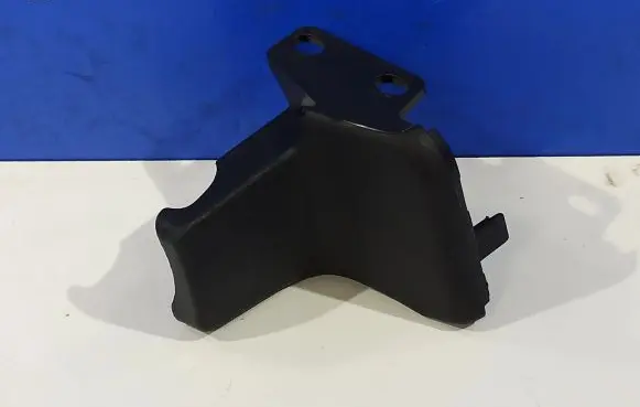Volvo XC90 Front door seat control surround trim 39832074