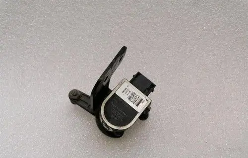 Ferrari Purosangue Brake fluid reservoir filler cap with level sensor