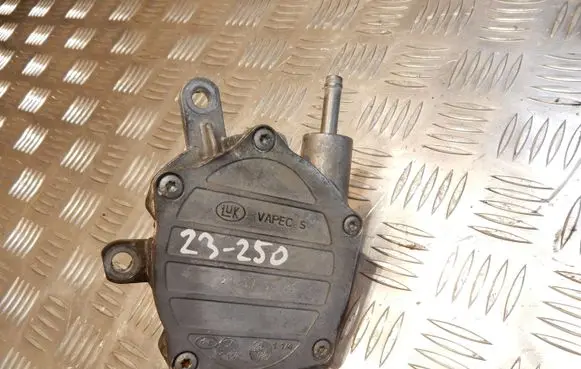 Lexus IS 220D-250-350 Vacuum pump 21070635 23250