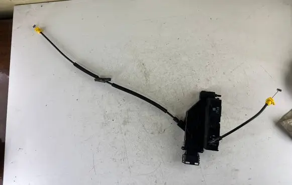 Peugeot 207 Rear door lock 24090158 24092158 24089158