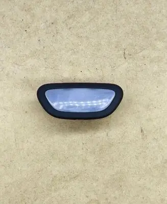BMW 3 E92 E93 Front door interior light 6976722 6420100000 E3910VQA1