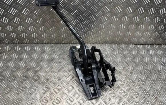 BMW X5 G05 Brake pedal 687427906