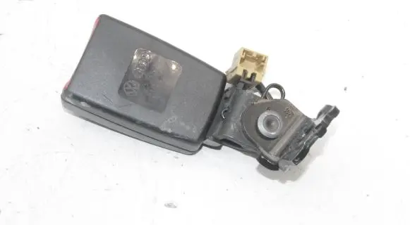 Audi Q3 8U Rear seatbelt buckle 4G0857740A