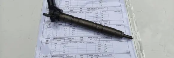 Fuel injector