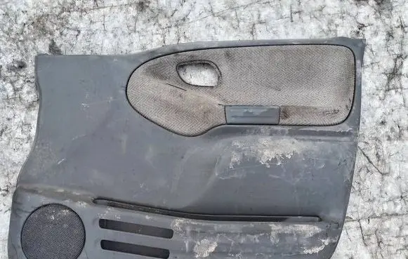 Suzuki Grand Vitara I Front door card panel trim 8371365d00 83713-65D00