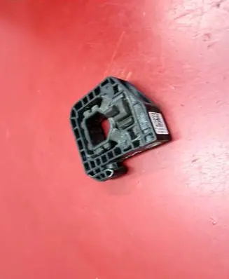 BMW X3 G01 Radiator mount bracket 8642753 17118642753