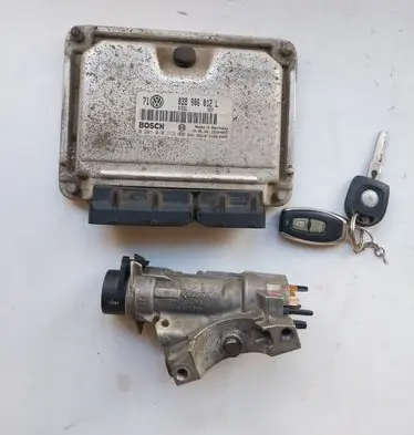 Volkswagen Golf IV Engine ECU kit and lock set 038906012L