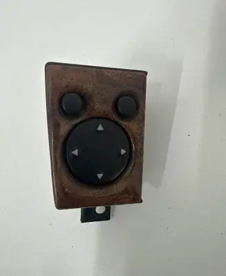 Wing mirror switch