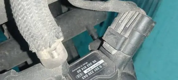 Citroen C3 Pluriel Air pressure sensor 0261230043 9639381480