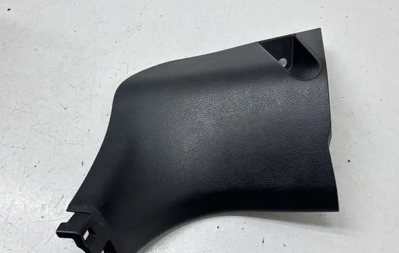 Toyota Highlander XU50 Foot area side trim 621010E050