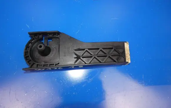 Mercedes-Benz A W176 Radiator mount bracket A2465040340