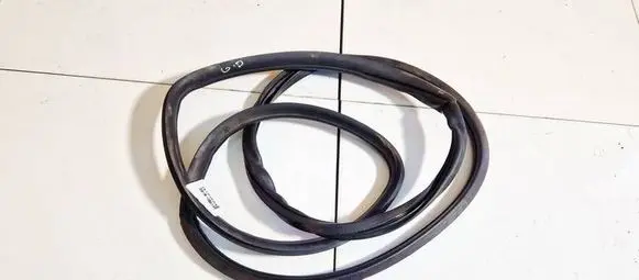 Honda FR-V Rubber seal rear door 