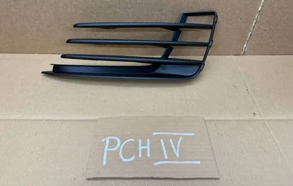 Volkswagen Golf VII Front bumper lower grill 5G0853665E