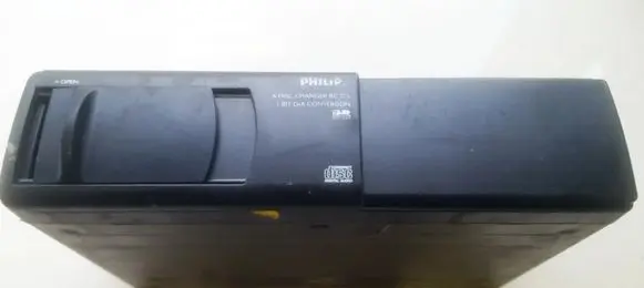 Nissan Almera CD/DVD changer 22RC02650