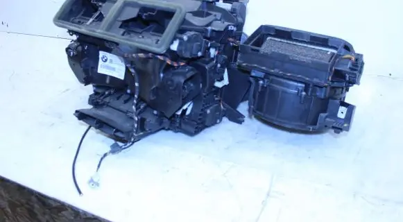 BMW 3 E90 E91 Interior heater climate box assembly 22527010
