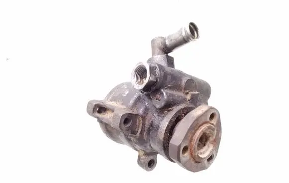 Volkswagen Golf III Power steering pump 7849701