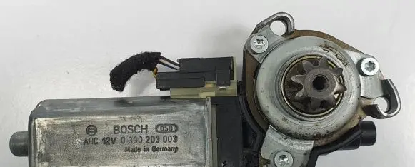 Ford Mondeo MK IV Seat adjustment motor 0390203003